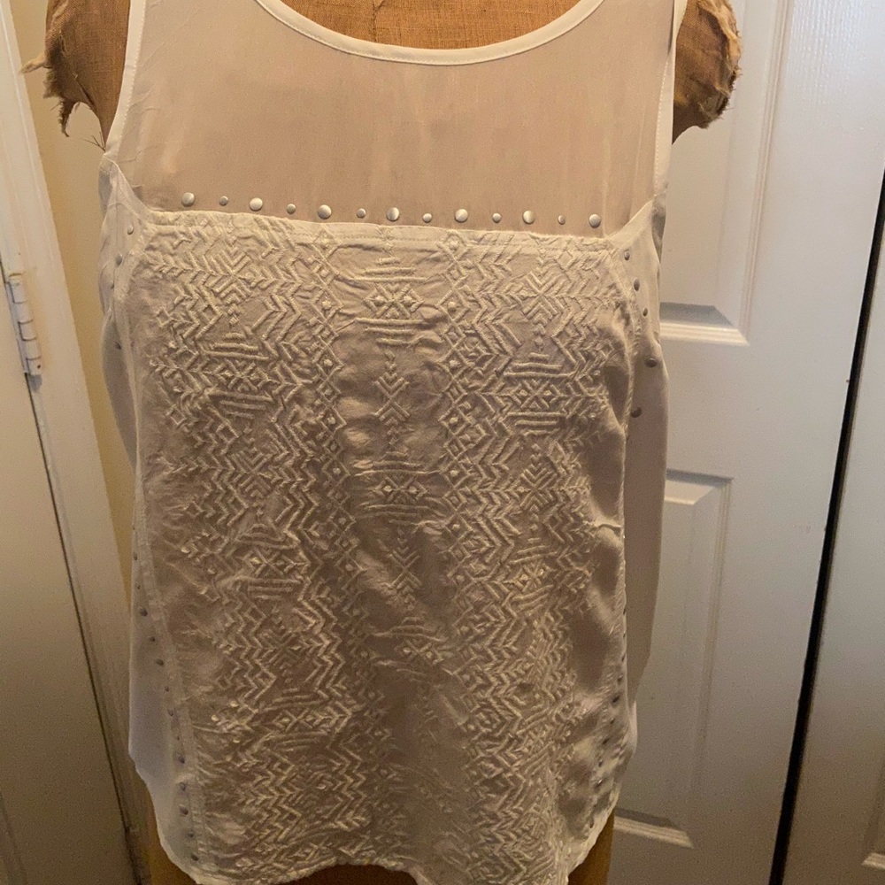 Sleeveless top